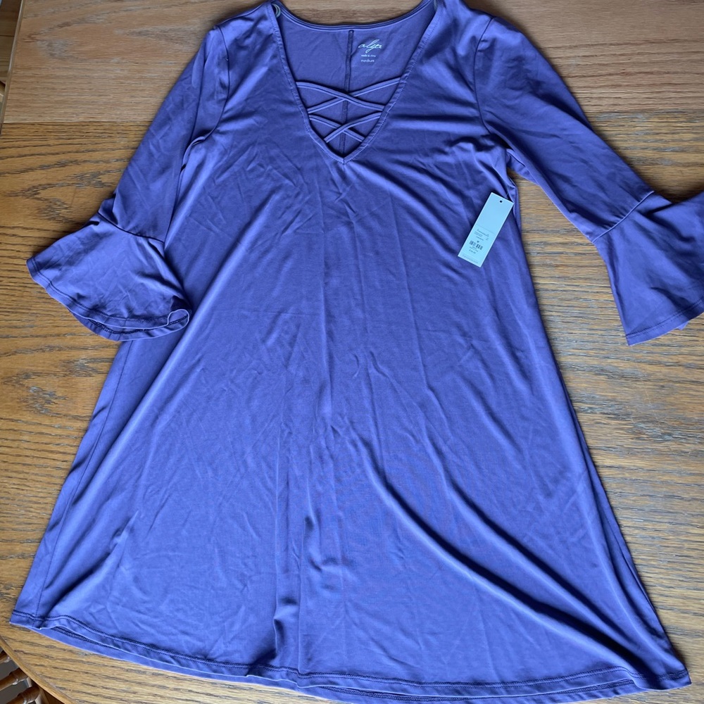 Francesca’s Alya Bell Sleeve Dress Brand New With Tags